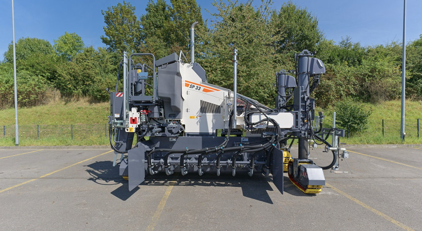 Wirtgen Unveils the Versatile SP 33 Slipform Paver at World of Concrete 2025
